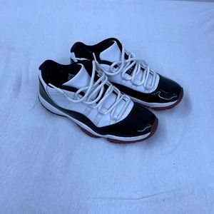Jordan 11 low concord Bred